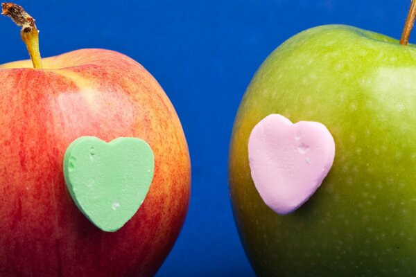 Manzanas con corazones de malvavisco