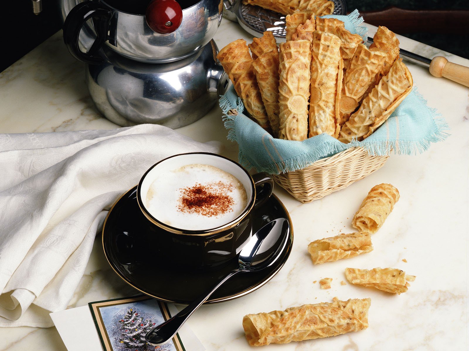 taza cuchara platillo café mesa waffle