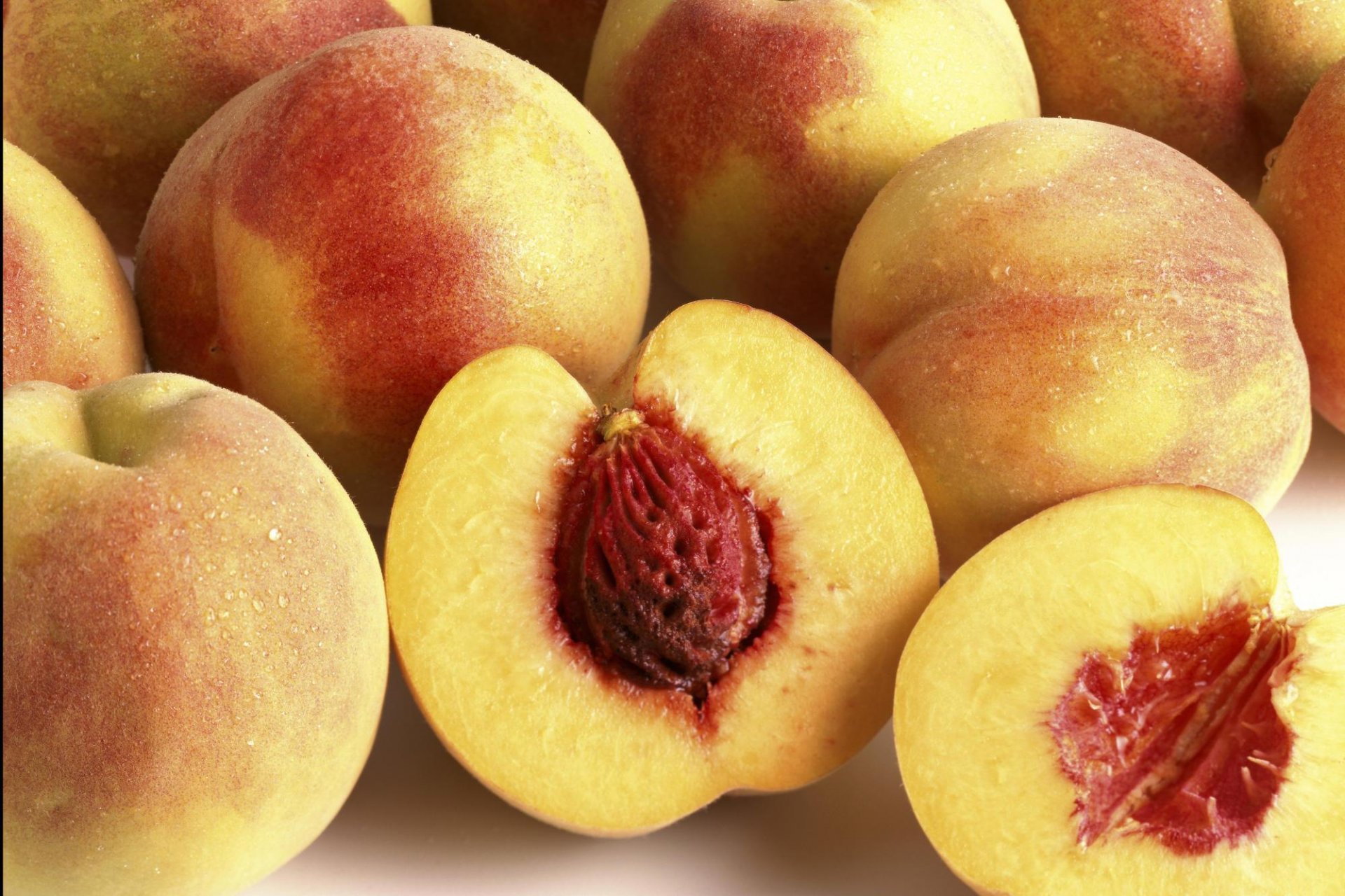 peaches fruits halves bone