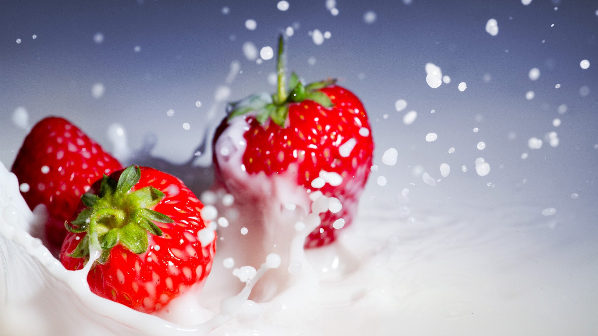 close up strawberry cream spray