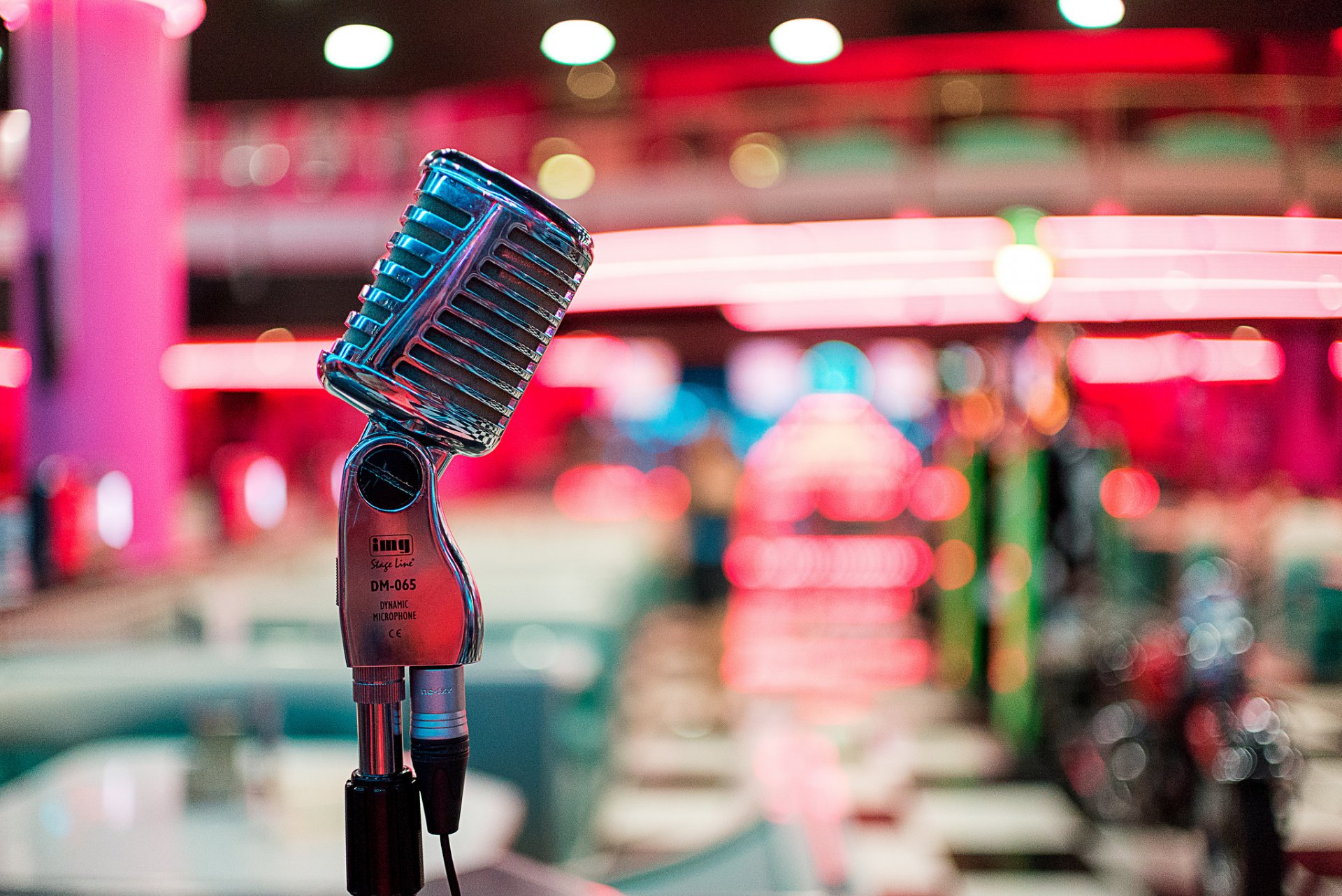 microphone music close up bokeh style