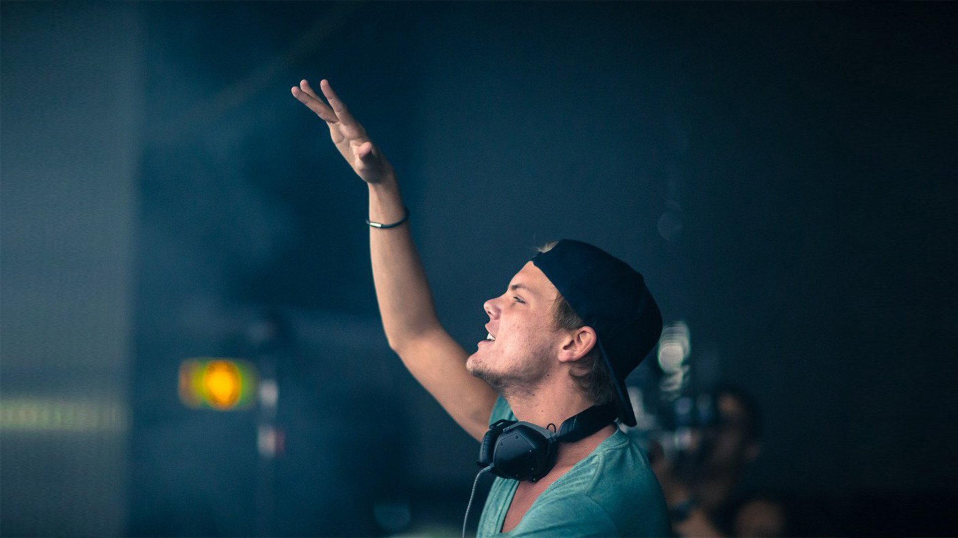 avicii dom progresywny muzyka czapka słuchawki