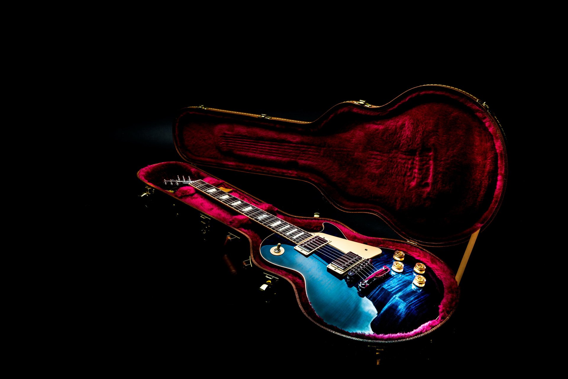 gibson guitars case music