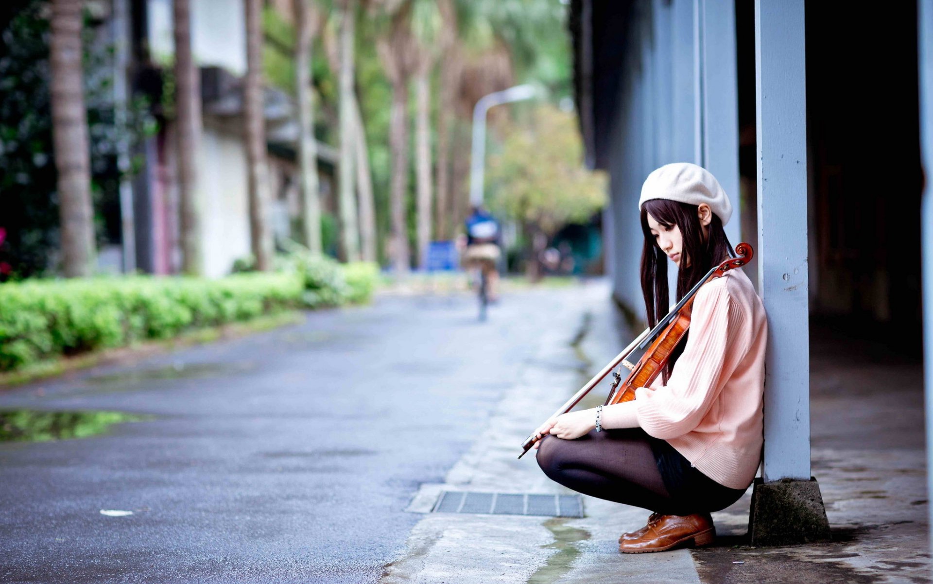 chica violín pose música