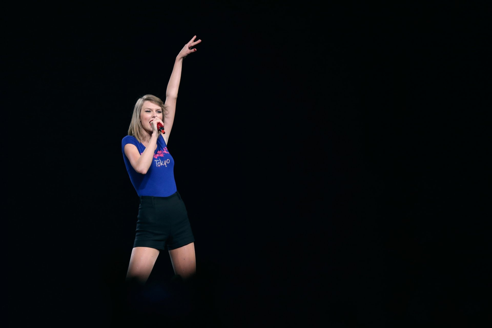 taylor swift gira roja tokio actuación