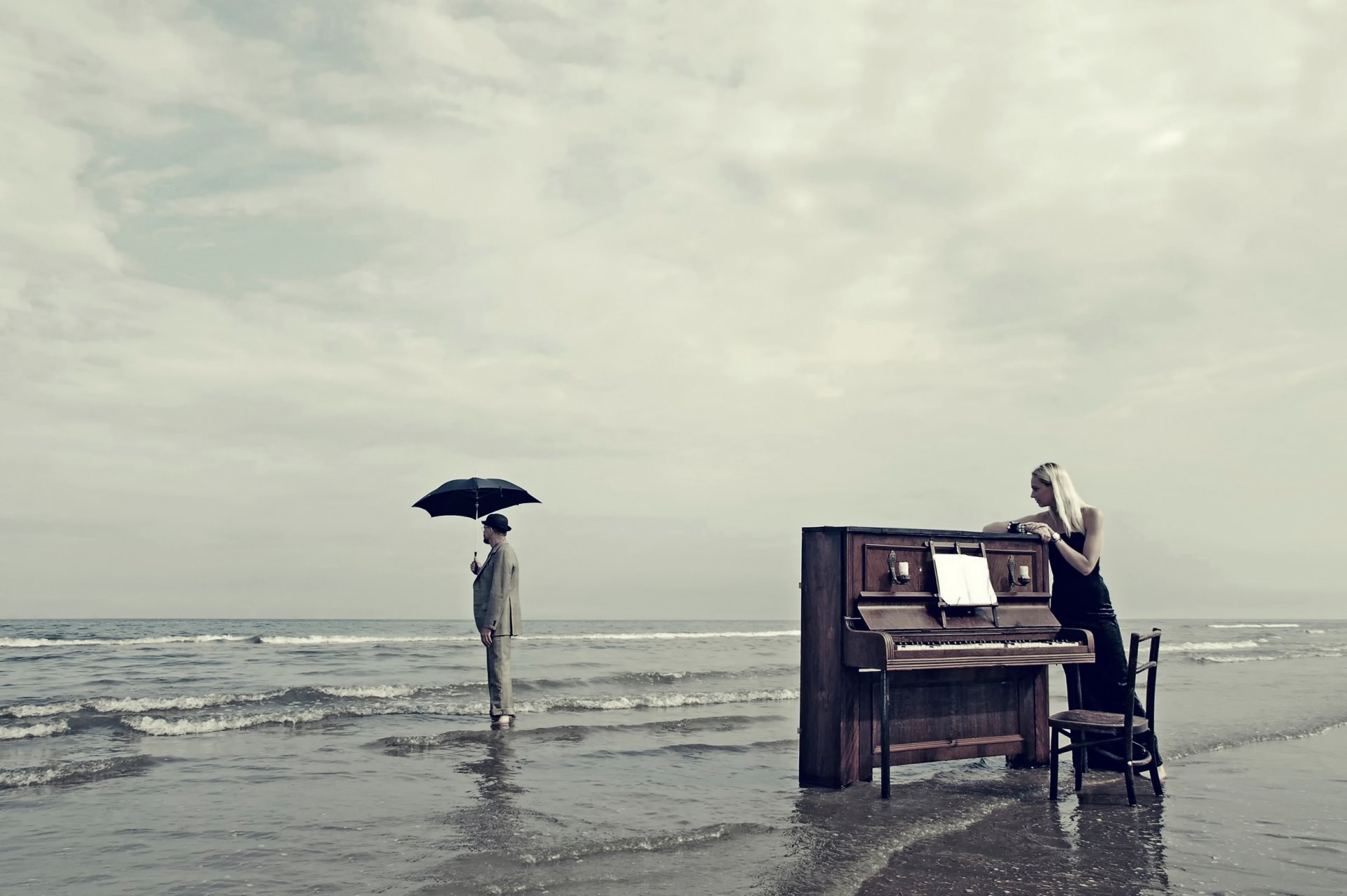 piano beach men umbrella girl