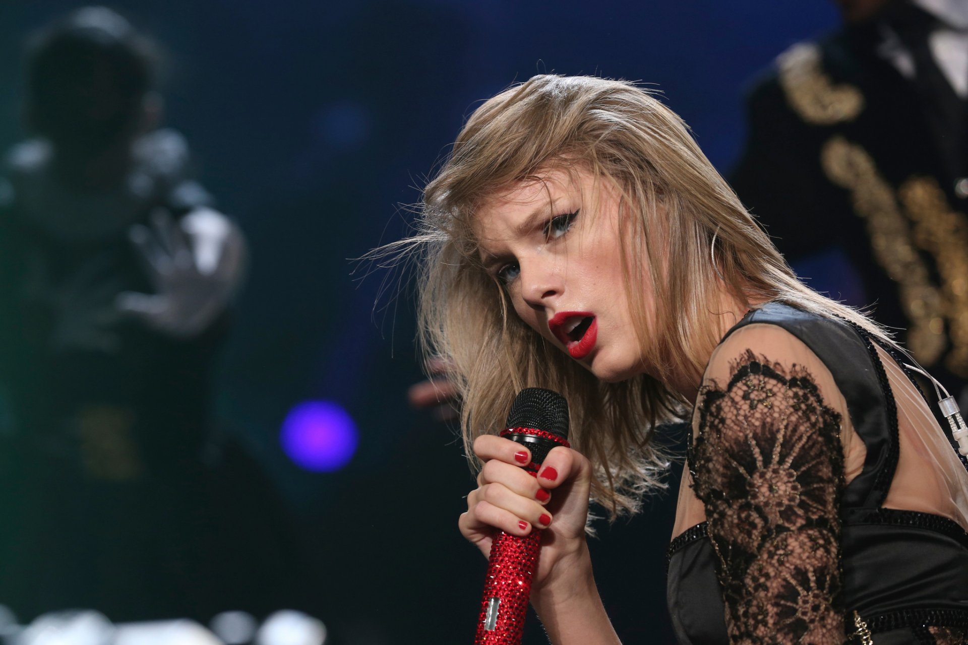 taylor swift micro tournée rouge tokyo