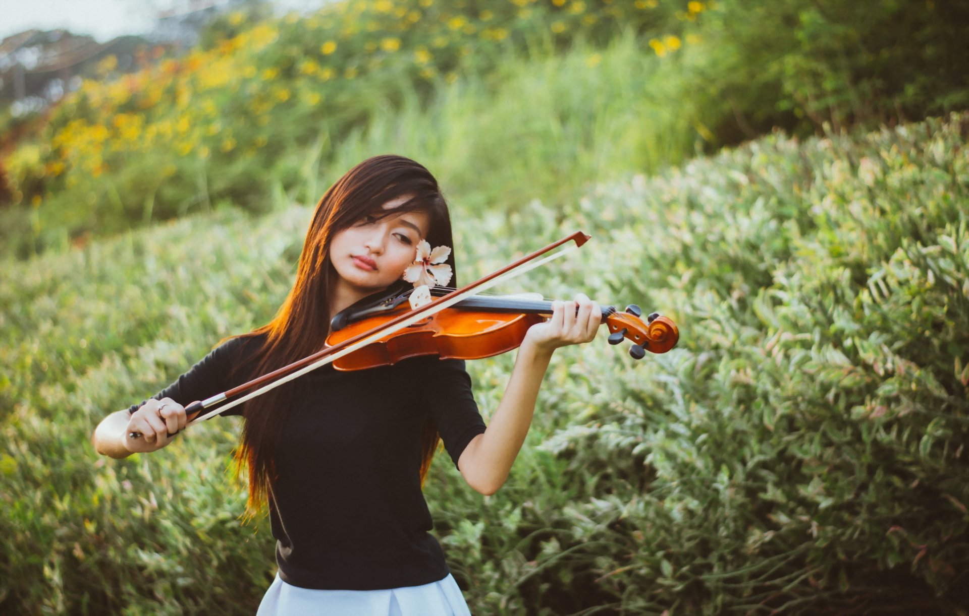 girl violin music