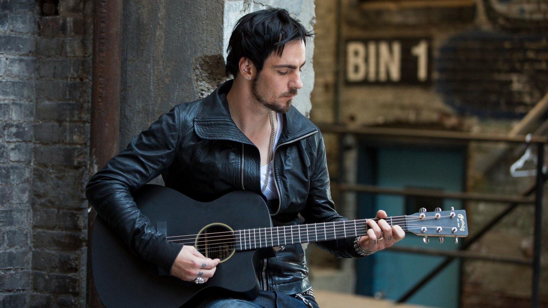 three days grace adam gontier guitar