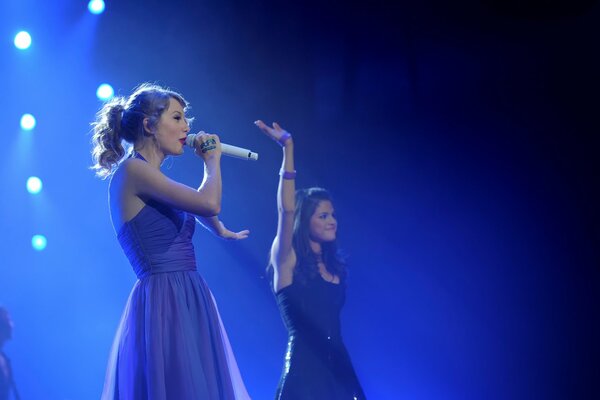 Concerto di due cantanti famosi