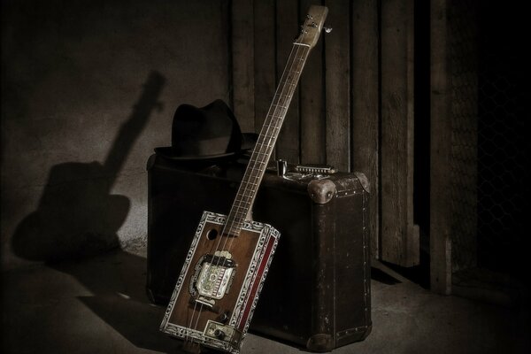 Foto de una hermosa guitarra en estilo retro