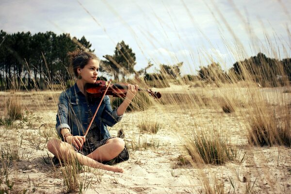 The sound of a violin in the bosom of nature