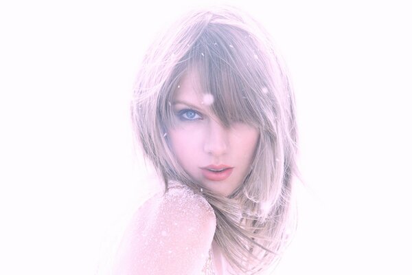 Taylor Swift photoshoot pour Cosmopolitan