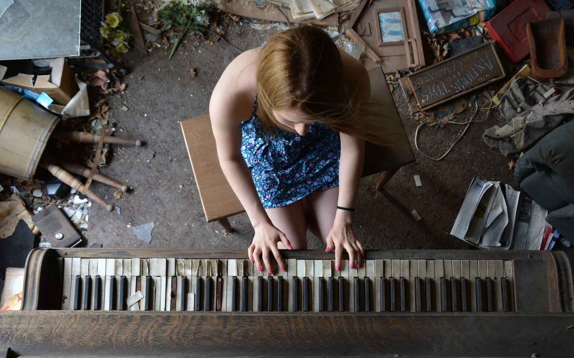 ragazza pianoforte musica