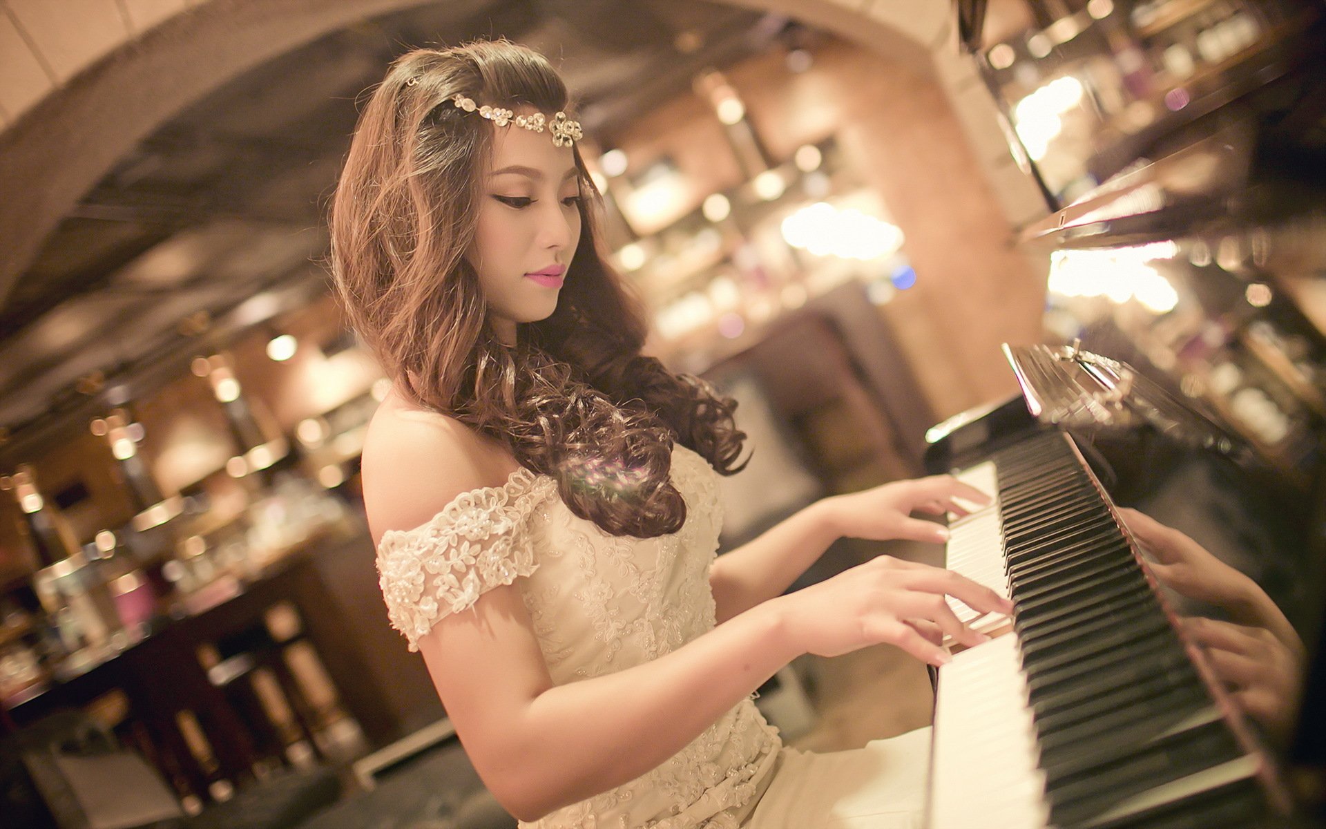 fille asiatique piano musique