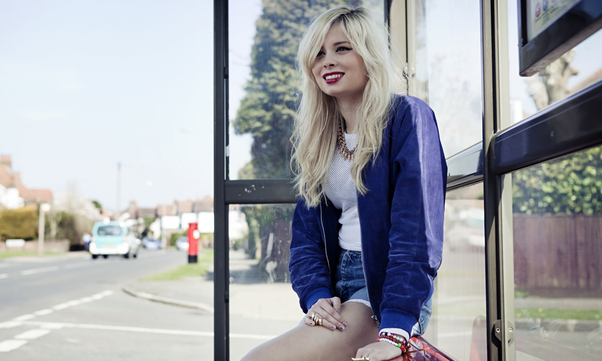 nina nesbitt acustica pop rock autore artista voce chitarra chitarra acustica tastiere pianoforte flauto tamburello cantante scozzese