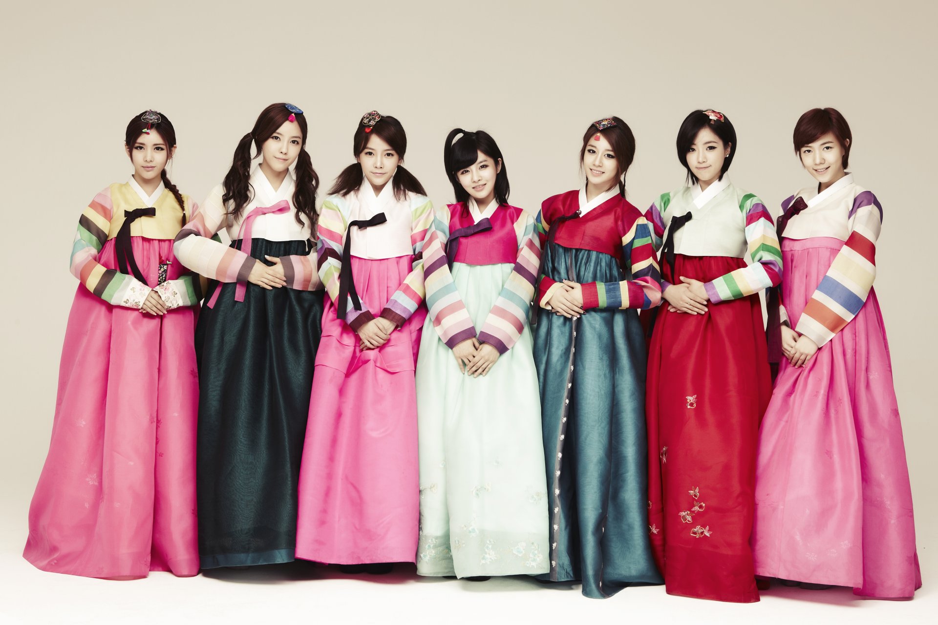 t-ara kpop corea del sud musica ragazze asiatiche hanbok