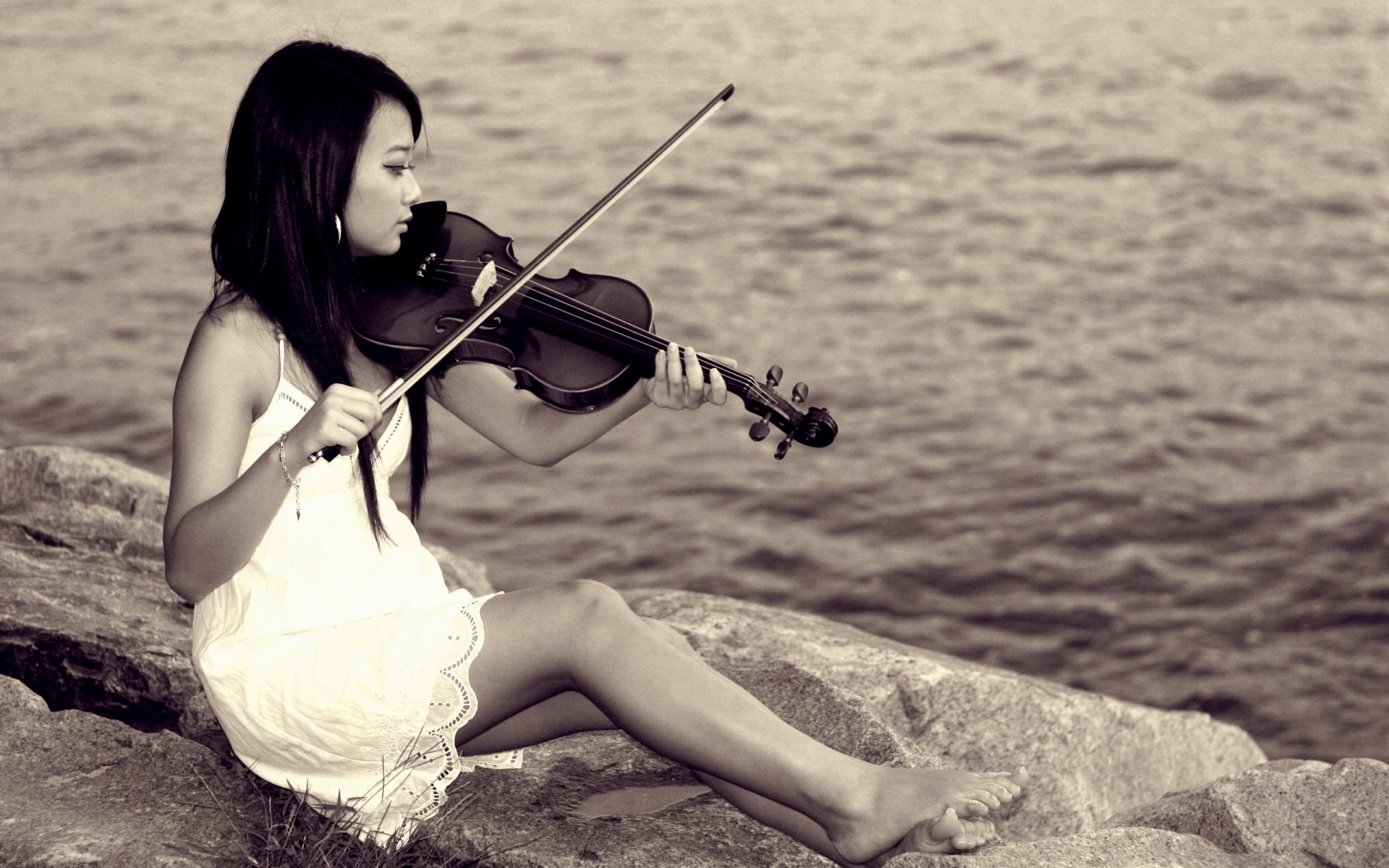 fille asiatique violon musique