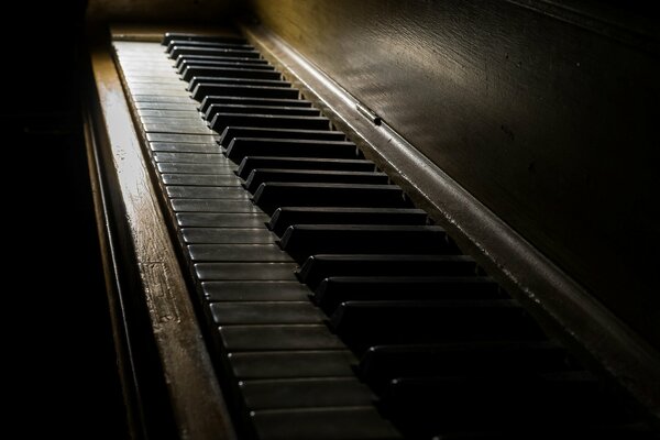 Piano en el fondo de la hermosa música