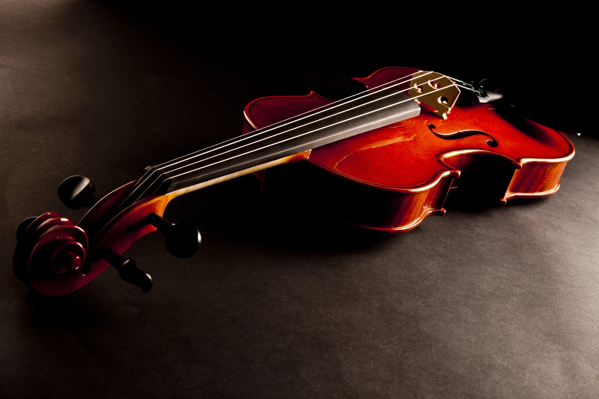 violino strumento musicale corde sfondo scuro