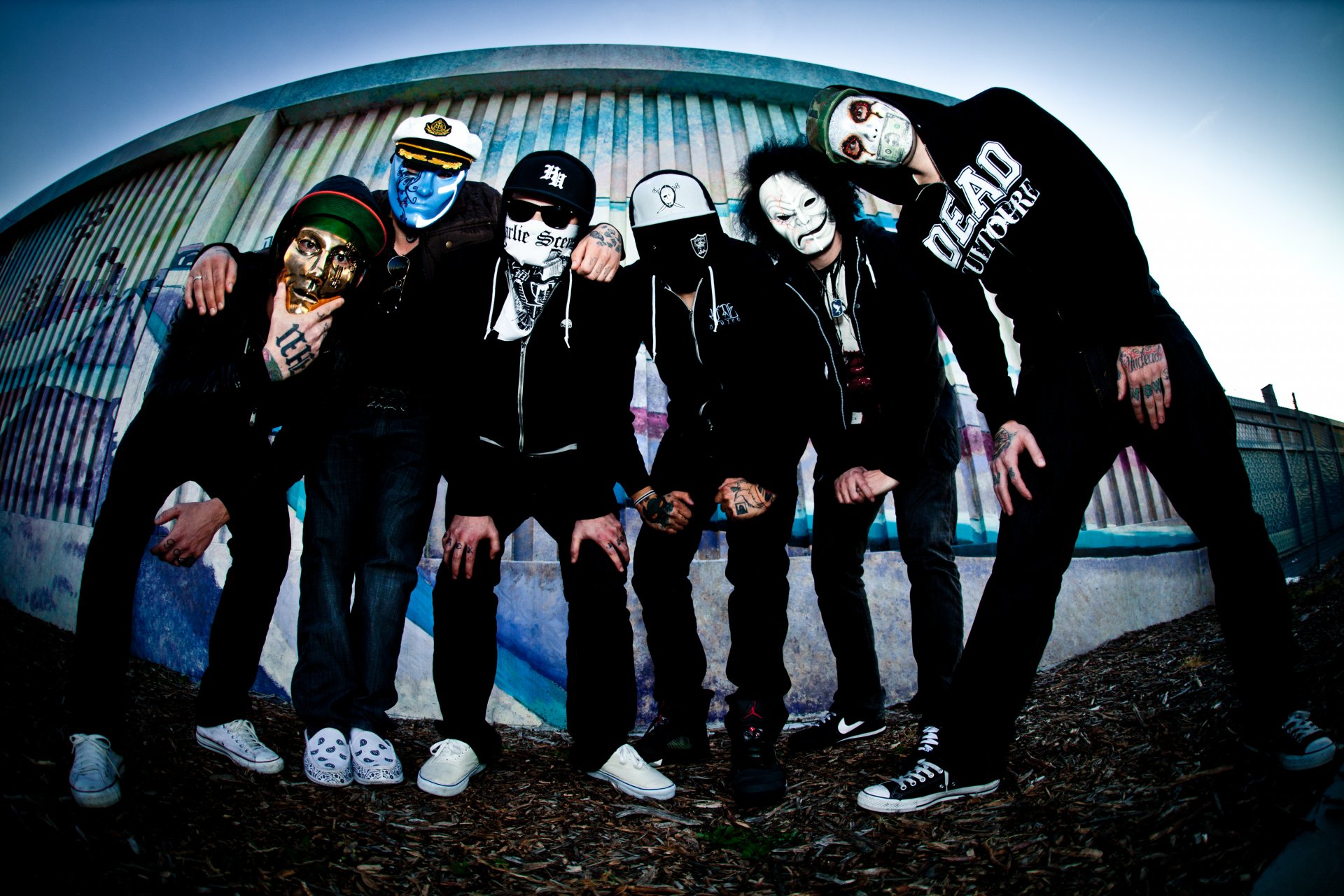 hollywood undead la danny j3t j-dog da kurlzz charlie scène homme drôle masque tragédie américaine