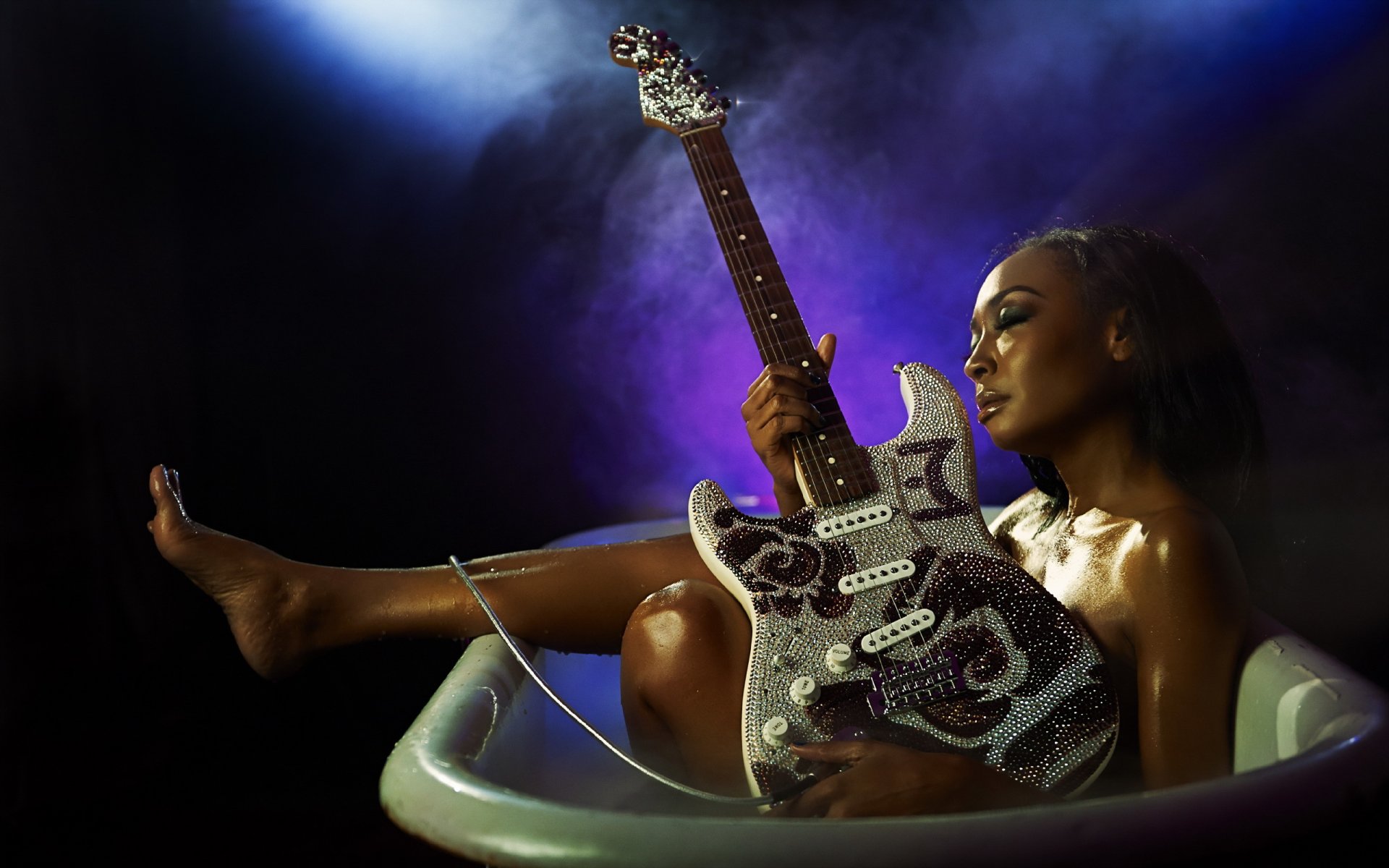 artista malina moye chitarra bagno