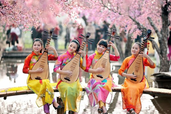 Musica, ragazze asiatiche