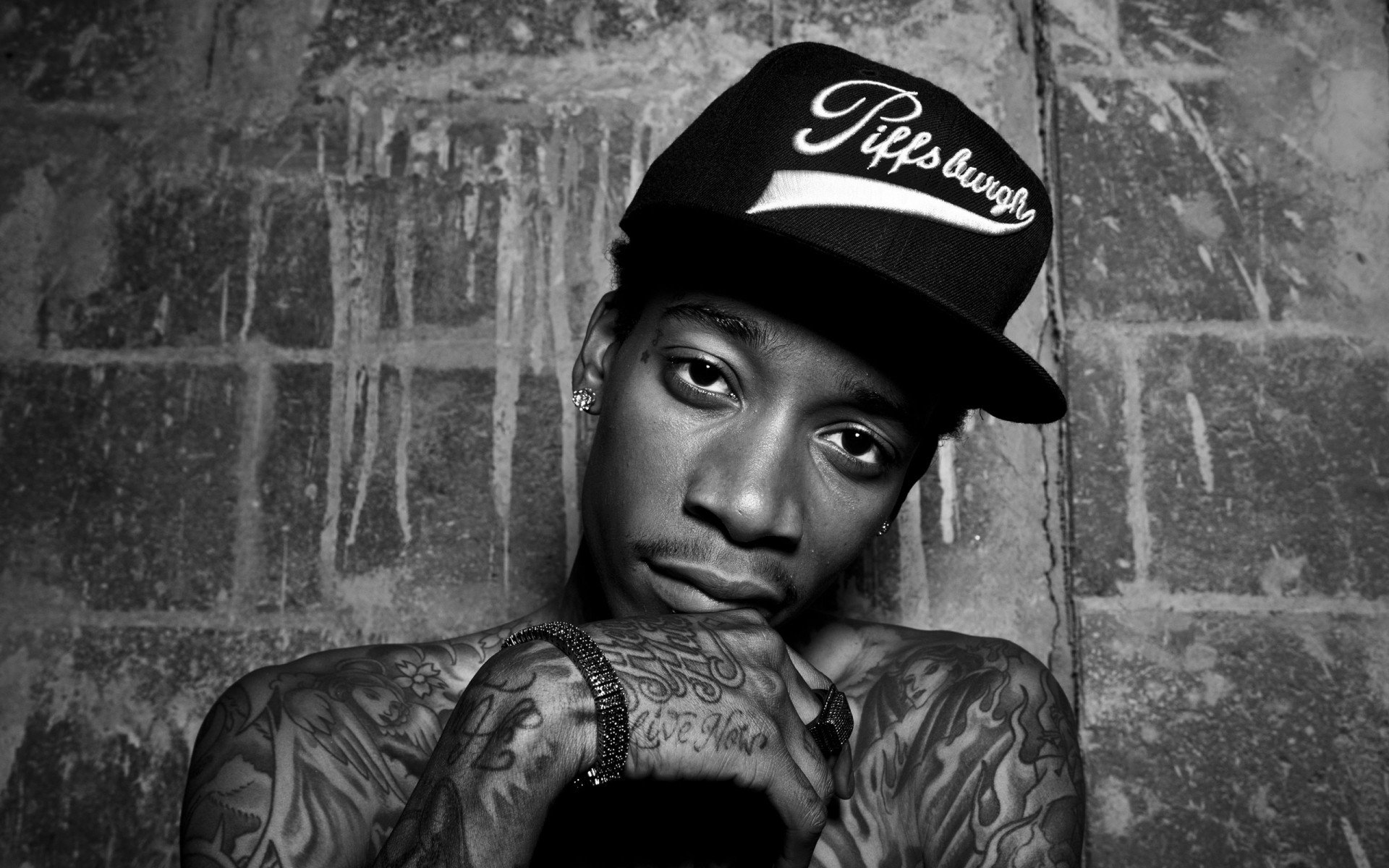 wiz khalifa cameron jibril tomaz singer rapper rap guy music cap