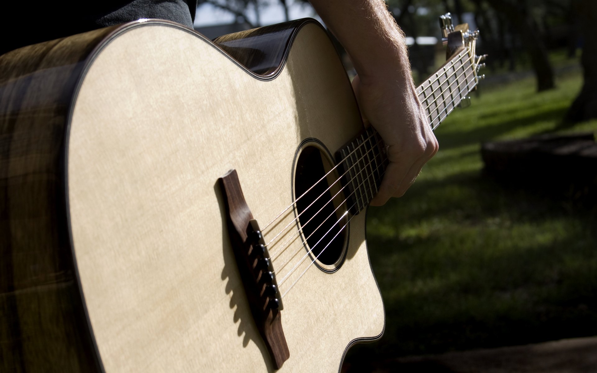 ręka gitara struny podstrunnica płyta rezonansowa