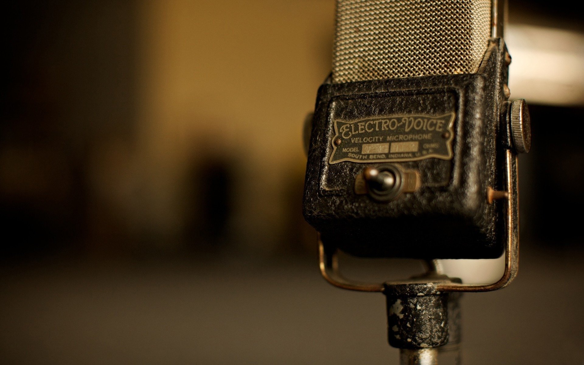 background front microphone curiosity model net switch