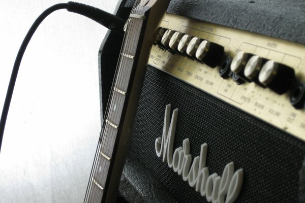 Foto de amplificador de guitarra Marshal