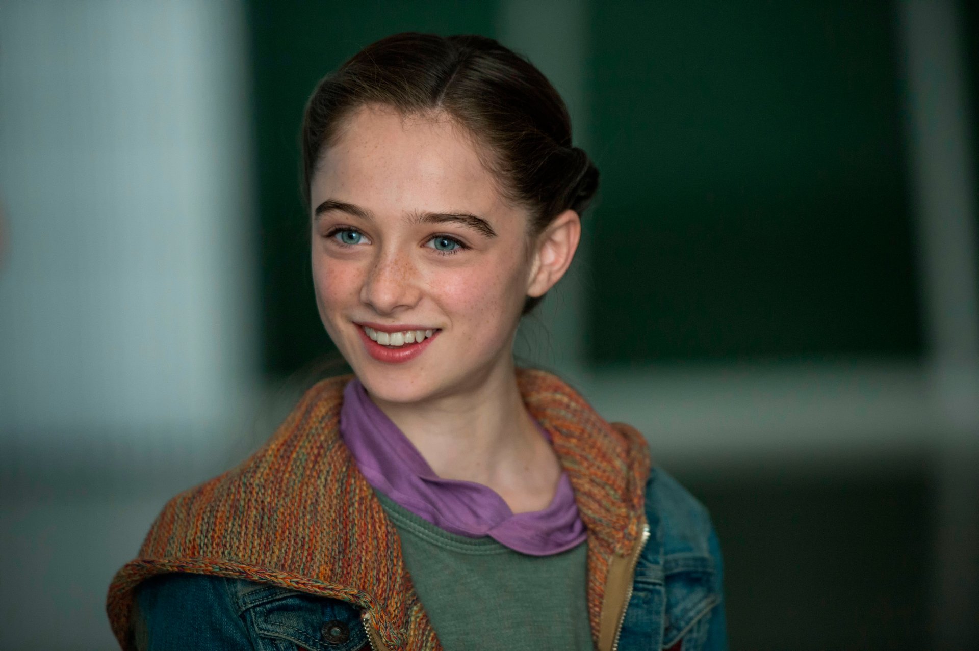 raffey cassidy im film das land der zukunft tomorrowland