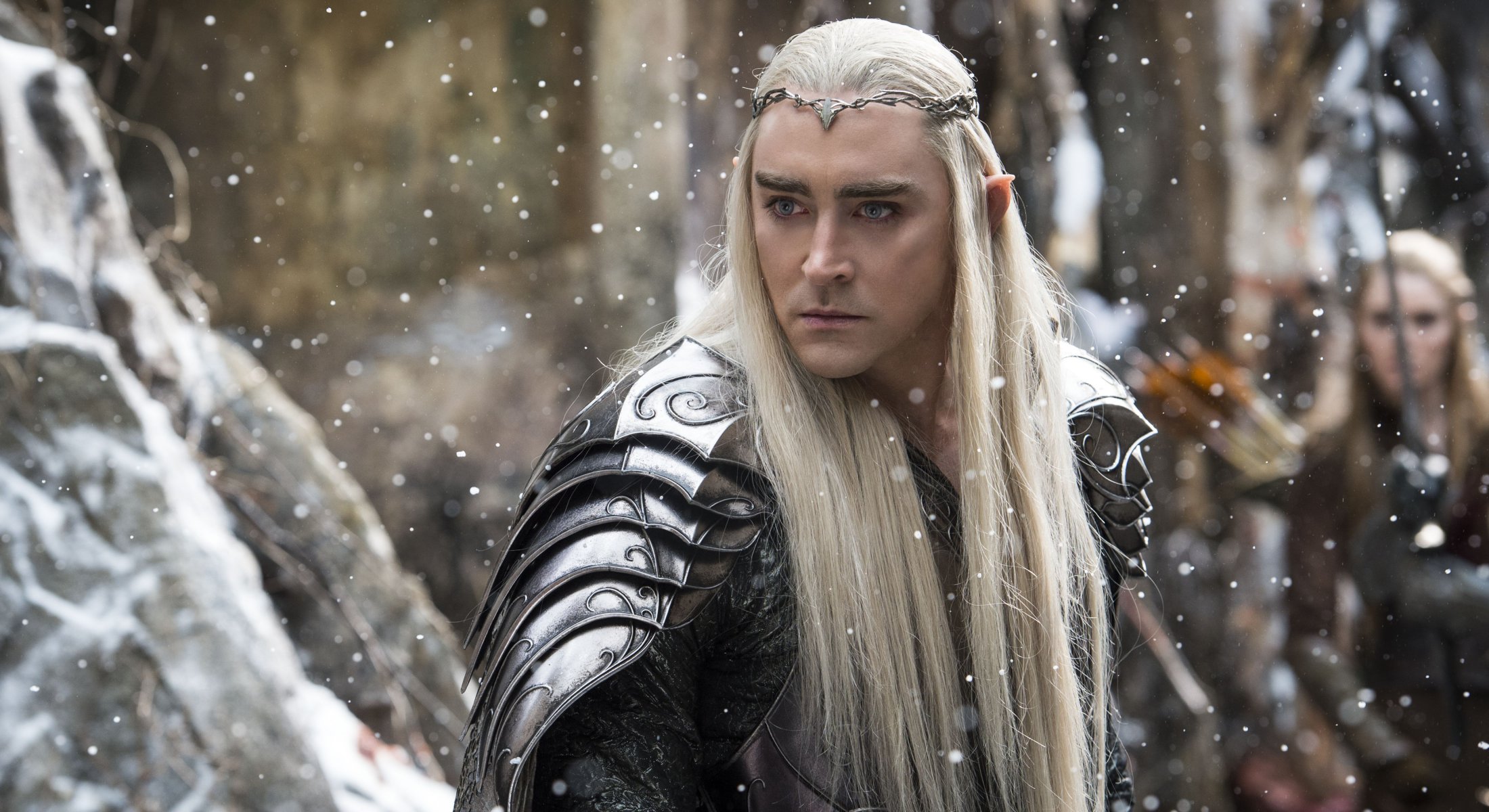 le hobbit la bataille des cinq armées le hobbit 3 film film 2014 pace tranduil aventure fantastique homme armure blond cheveux elvenking elfe neige hiver hd fond d écran