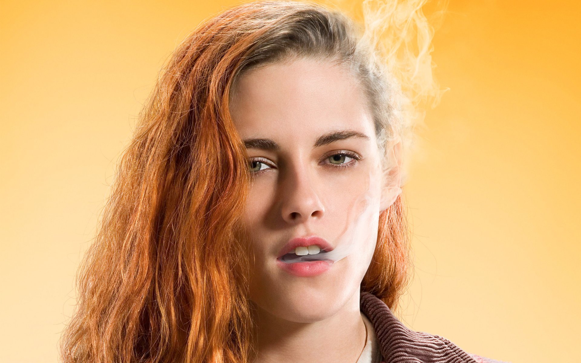 ultra-americanos kristen stewart pelirroja cara humo fondo amarillo