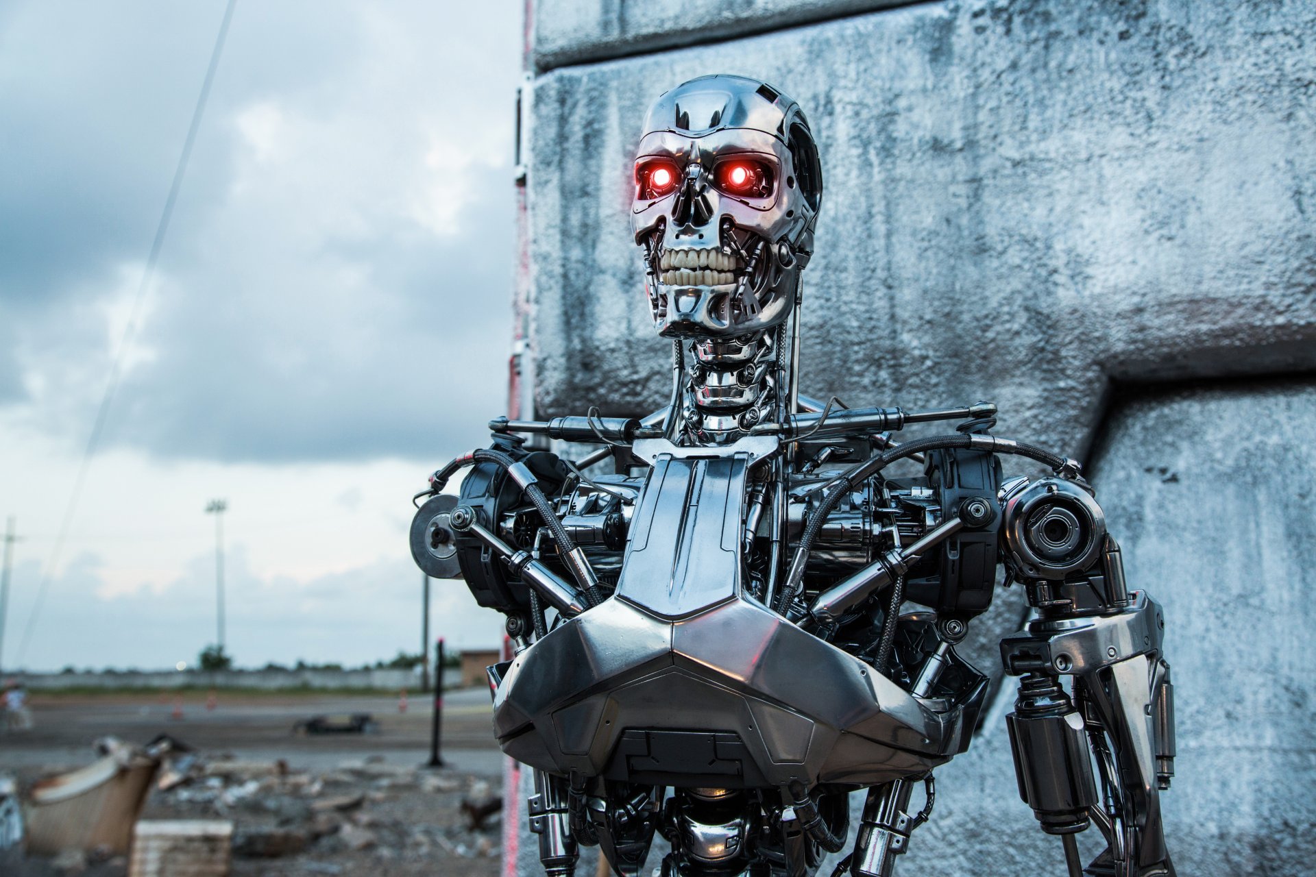 terminator: genèse robot t-800 métal