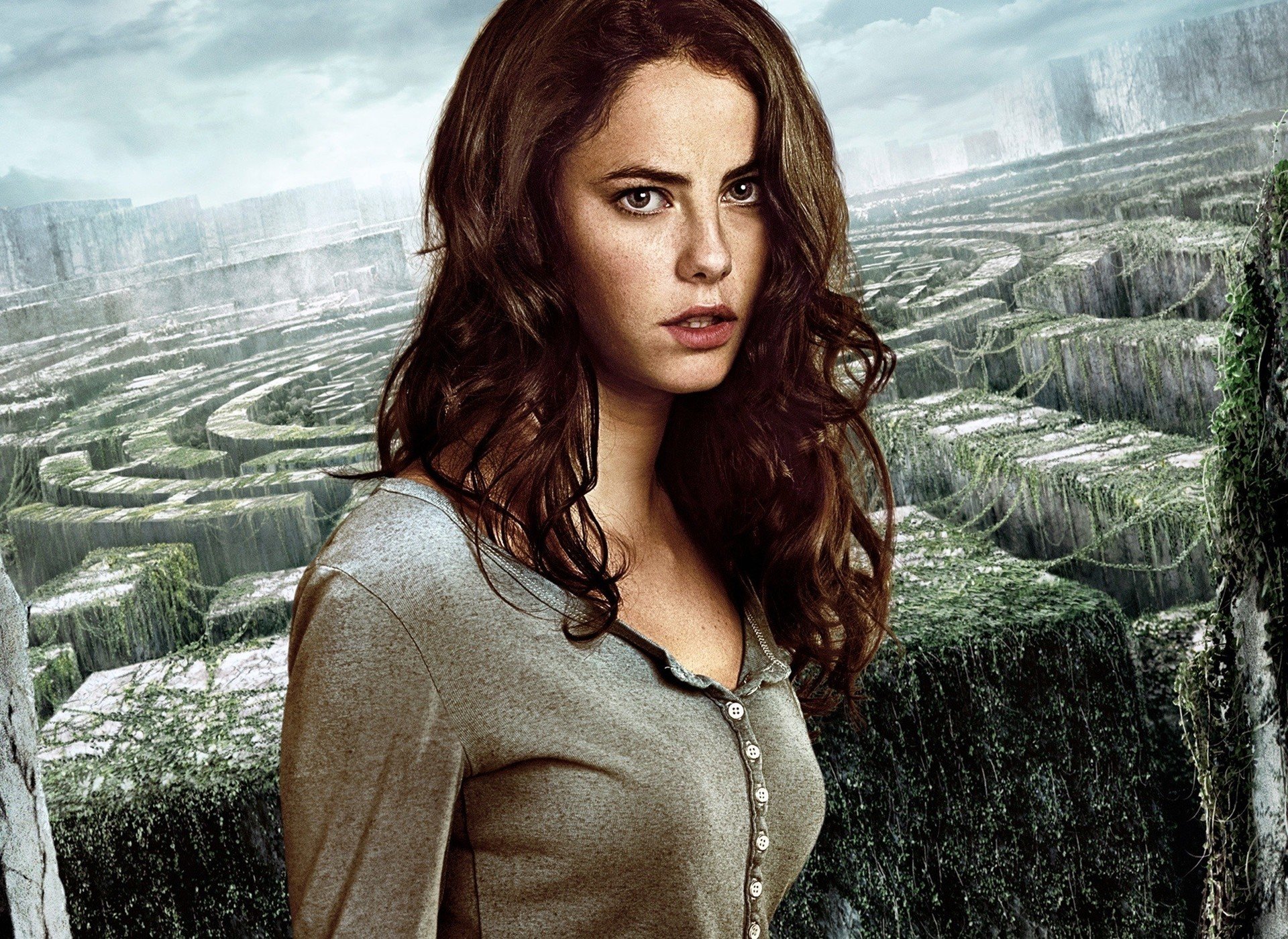 maze runner scodelario movie movie 2014 girl woman hostage maze vegetation face sky kaya effie stonem skin british live