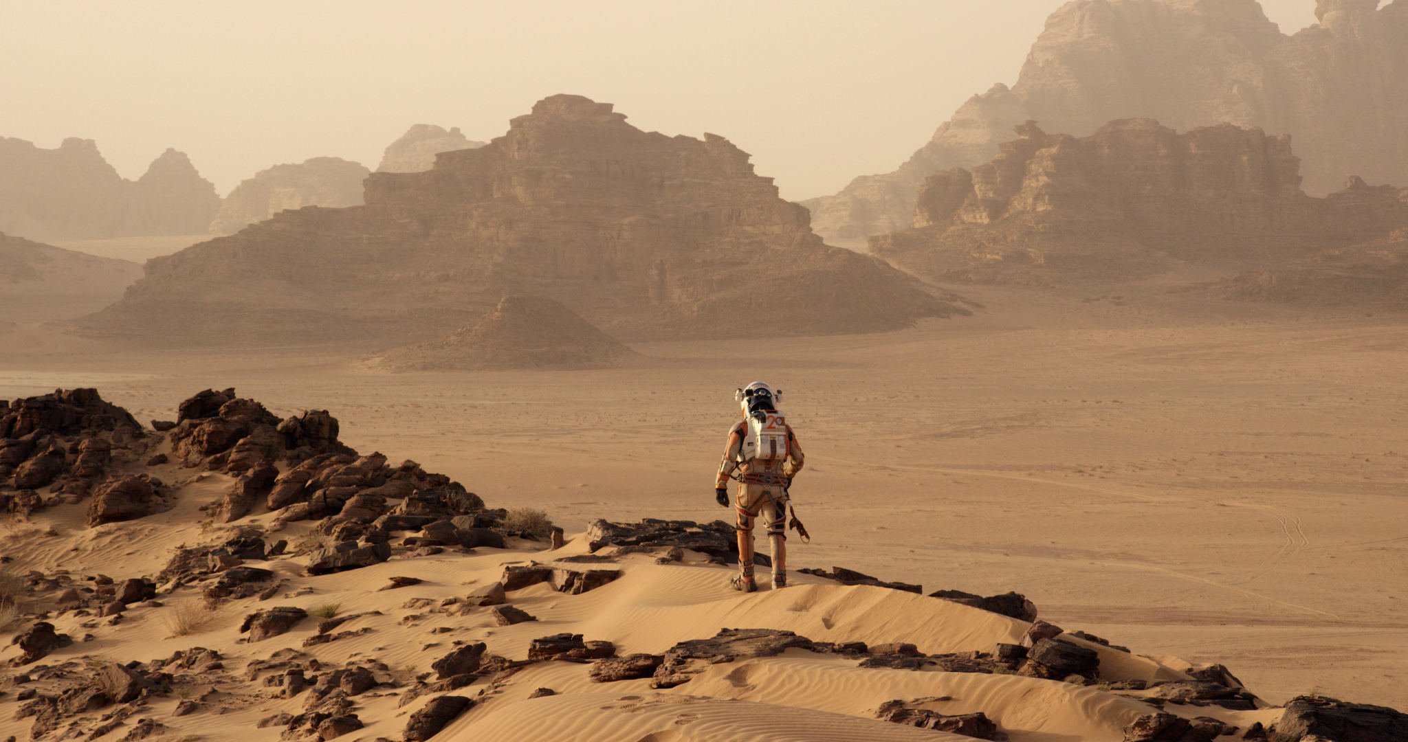 martien martien fiction matt damon mark watney astronaute costume combinaison spatiale mars paysage