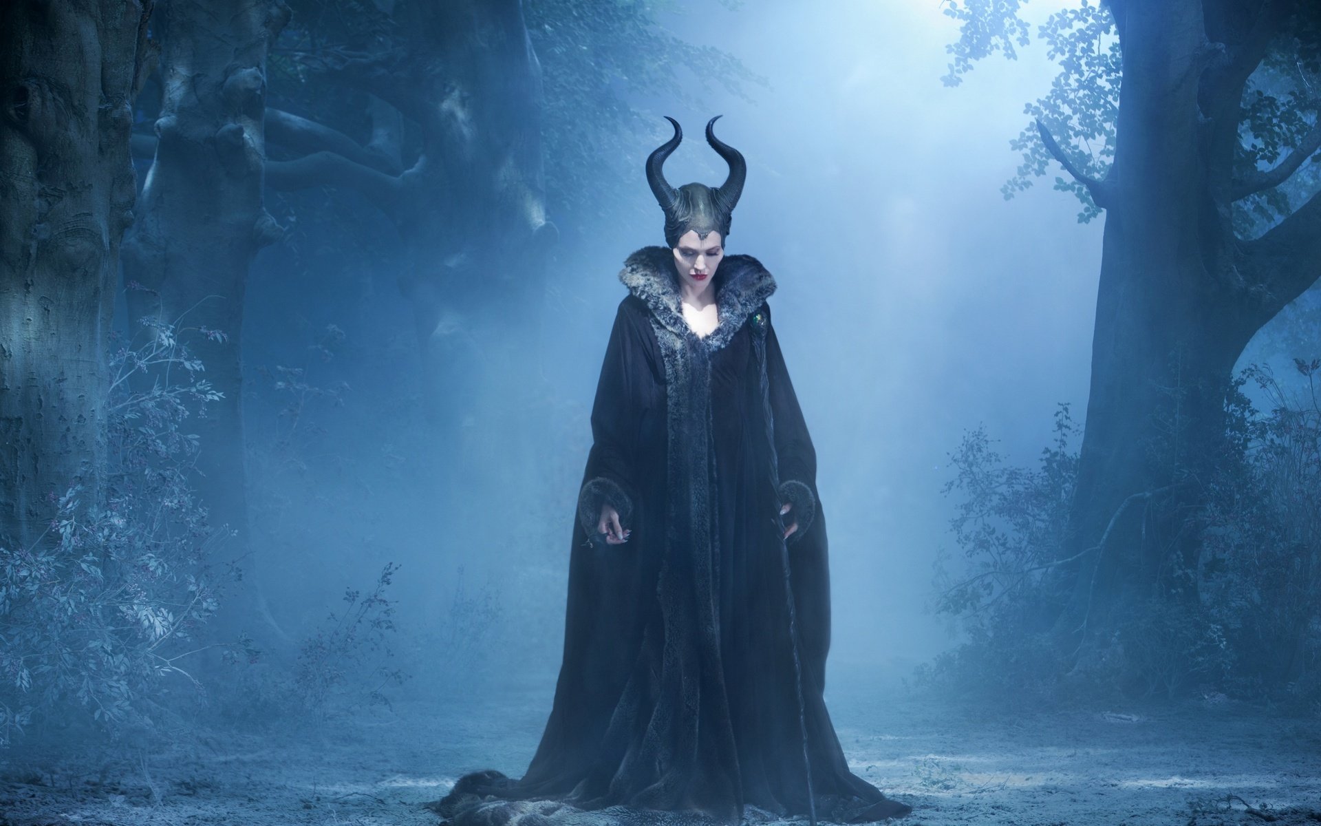 фильм maleficent лес ночь ведьма рога посох установка стержень