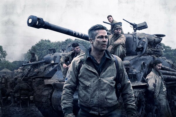 Annonce du film avec Brad Pitt. Guerre, armes