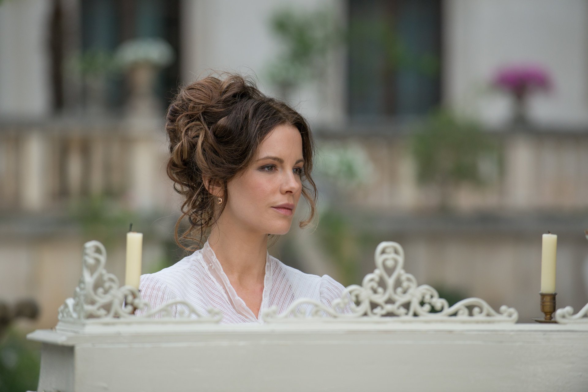 la morada de los condenados eliza graves kate beckinsale velas bokeh