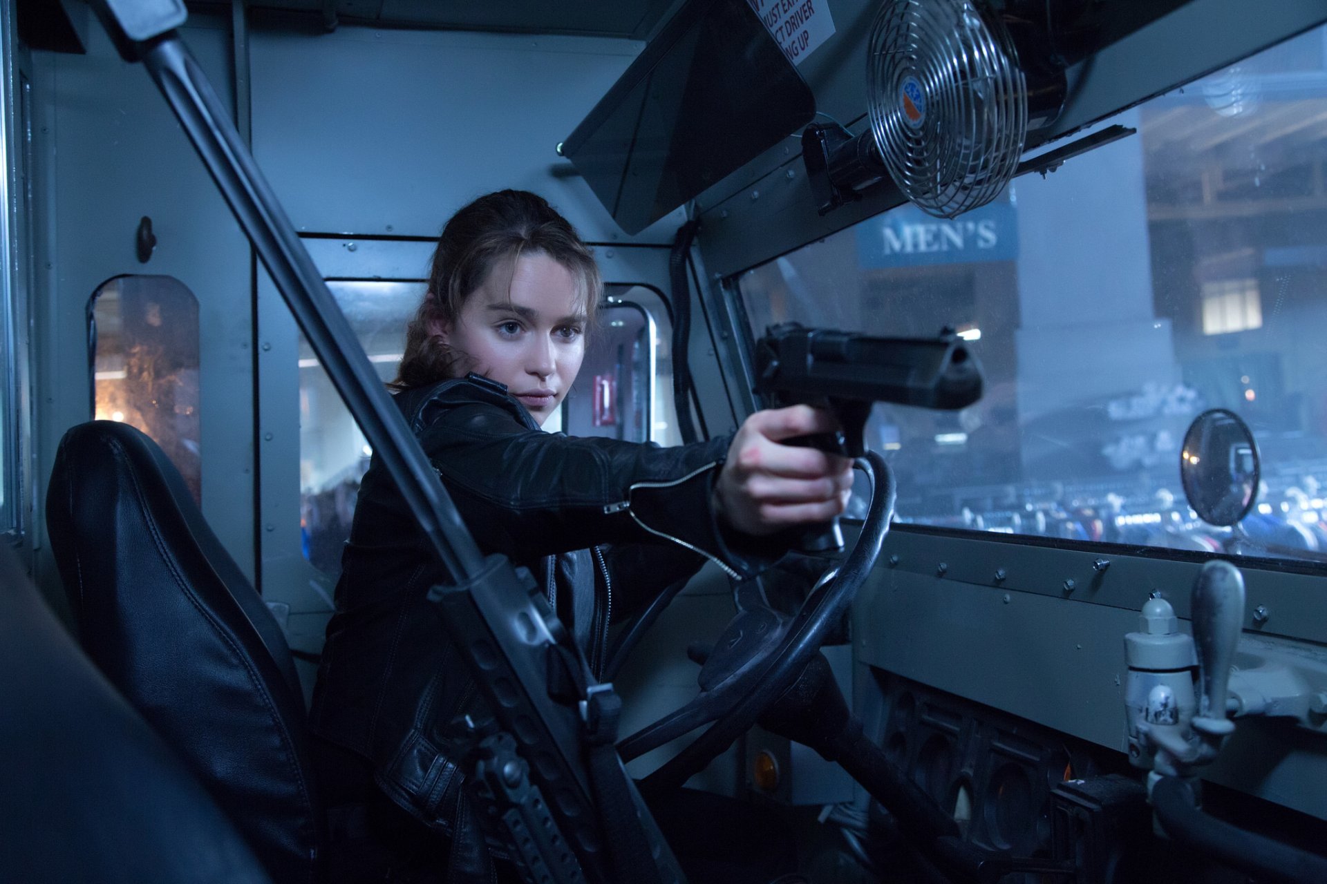 terminator: genesis emilia clarke sarah connor gun cockpit