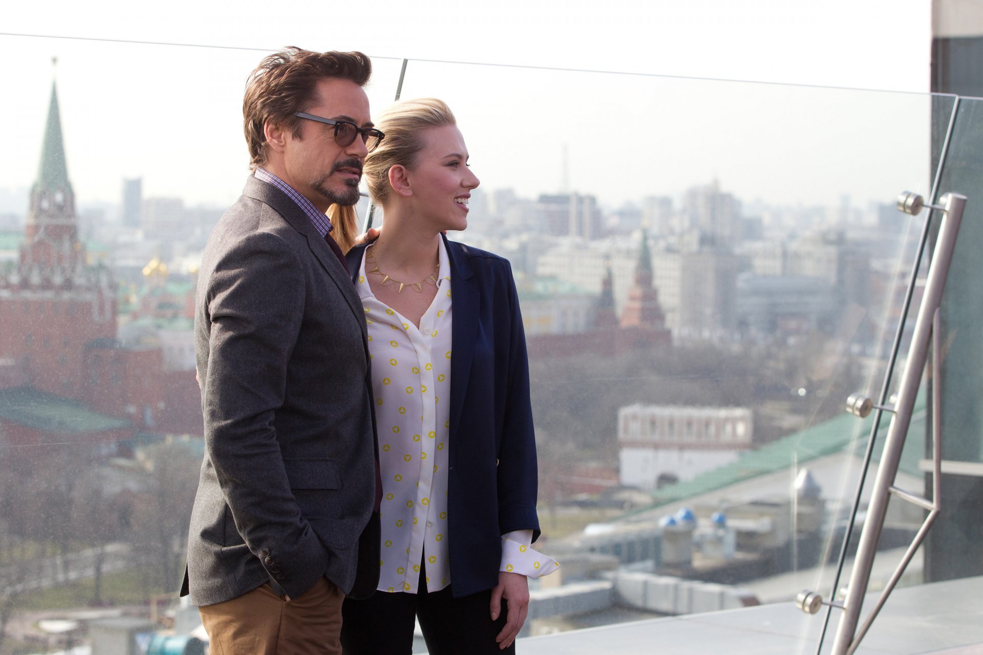 robert downey jr. robert downey jr. scarlett johansson acteurs moscou kremlin