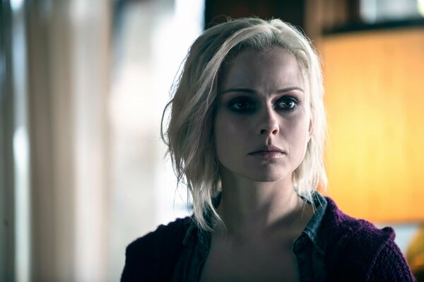 Rose McIver from the movie I am a zombie 