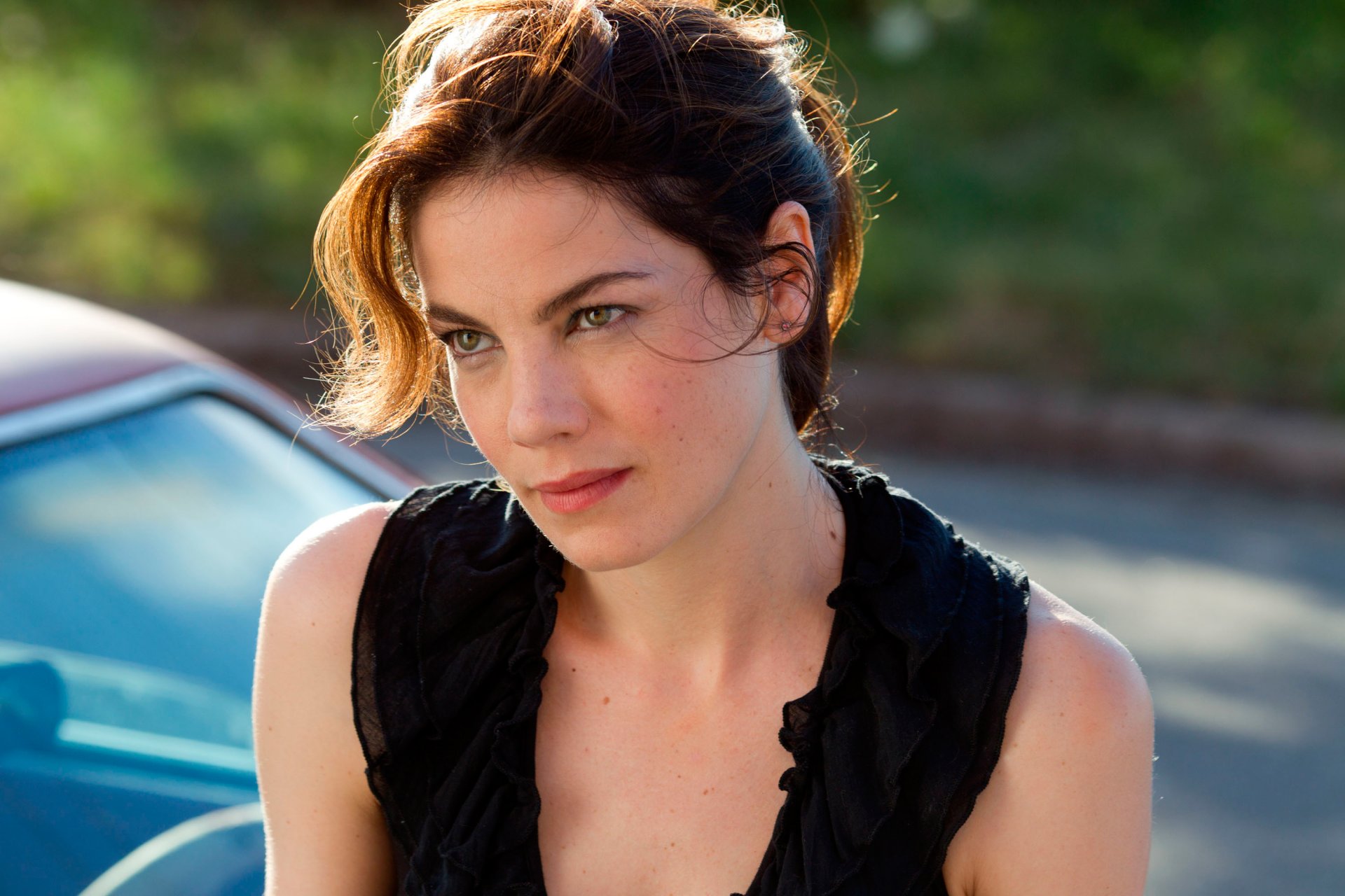 michelle monaghan machine gun preacher with a machine gun preacher