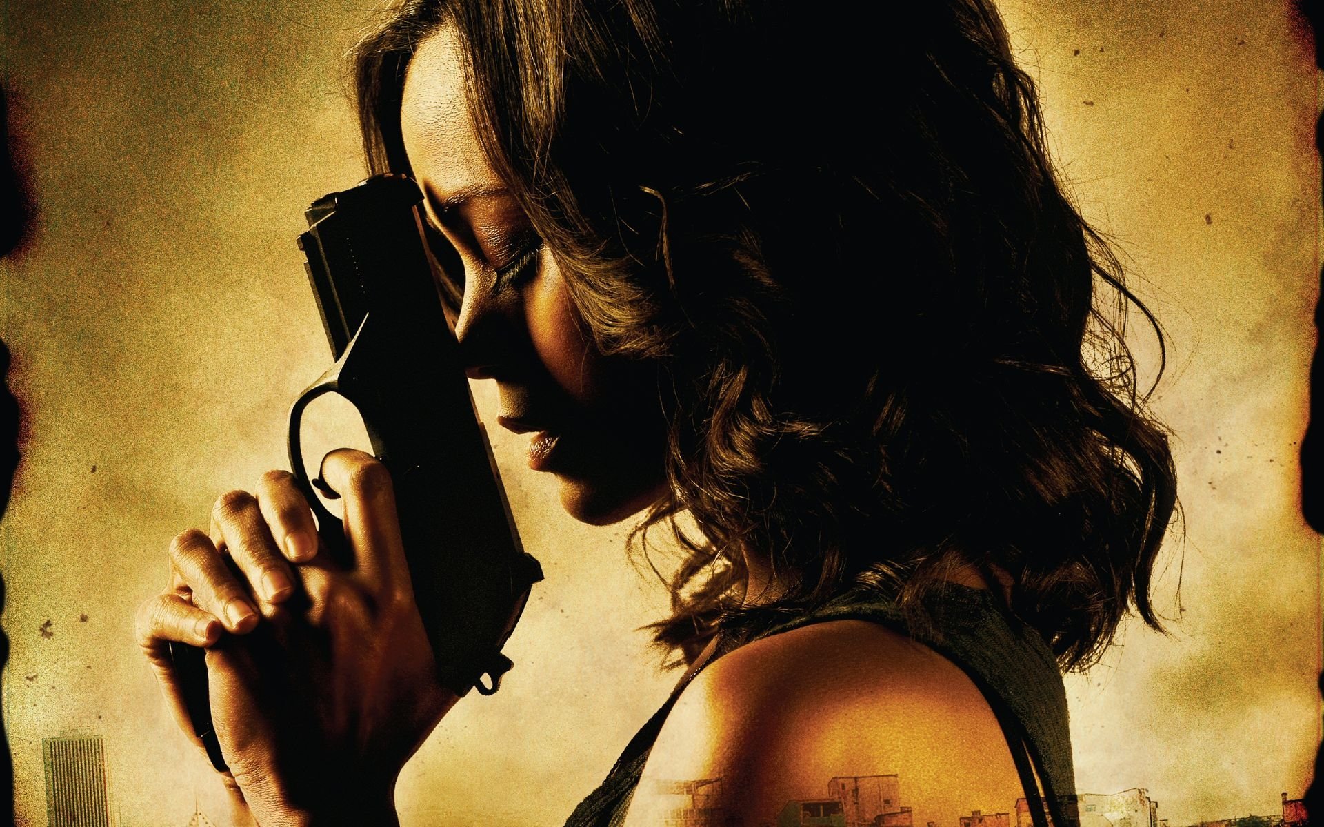 colombiana zoe saldana azione ragazza pistola