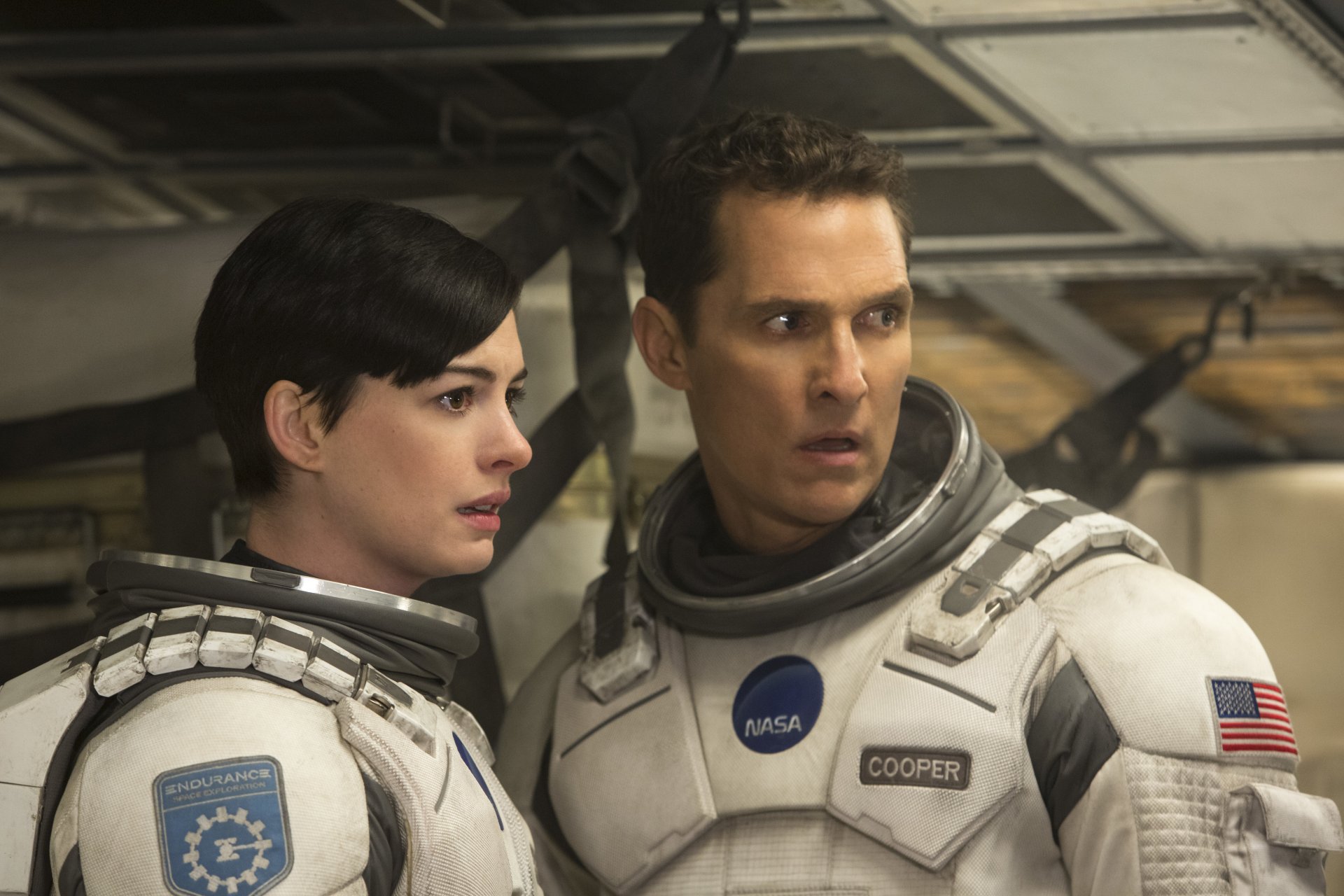 interstellar interstellar matthew mcconaughey anne hathaway fiction