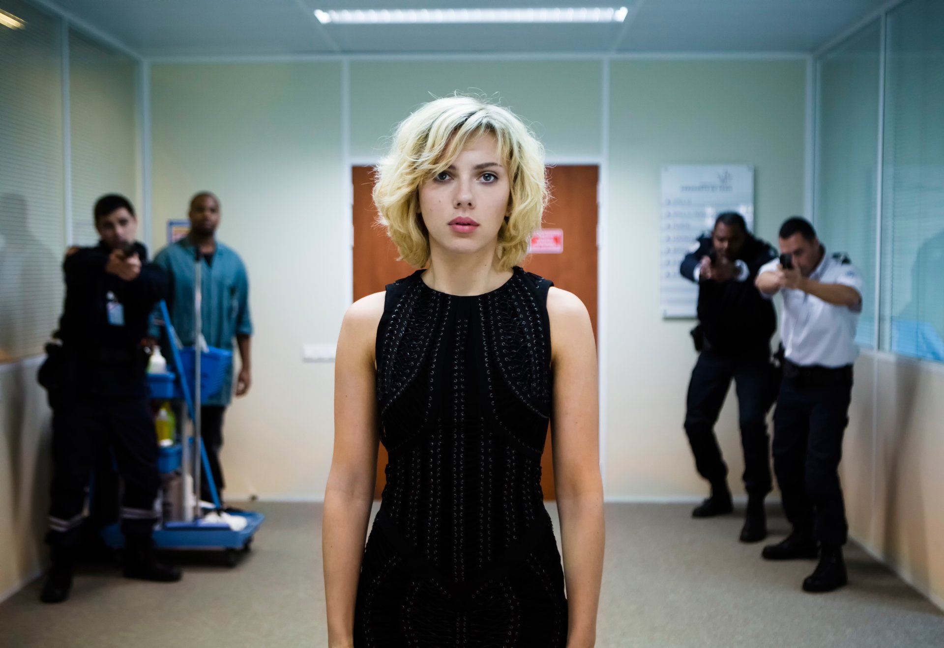 lucy scarlett johansson action fiction