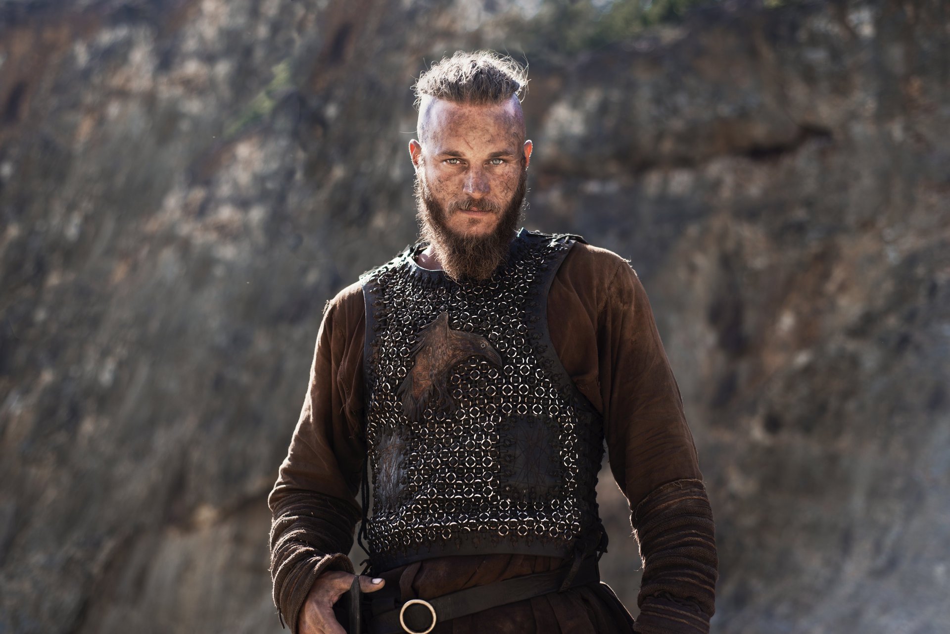 wikinger ragnar lothbrok gestank wikinger blick bart fimmel