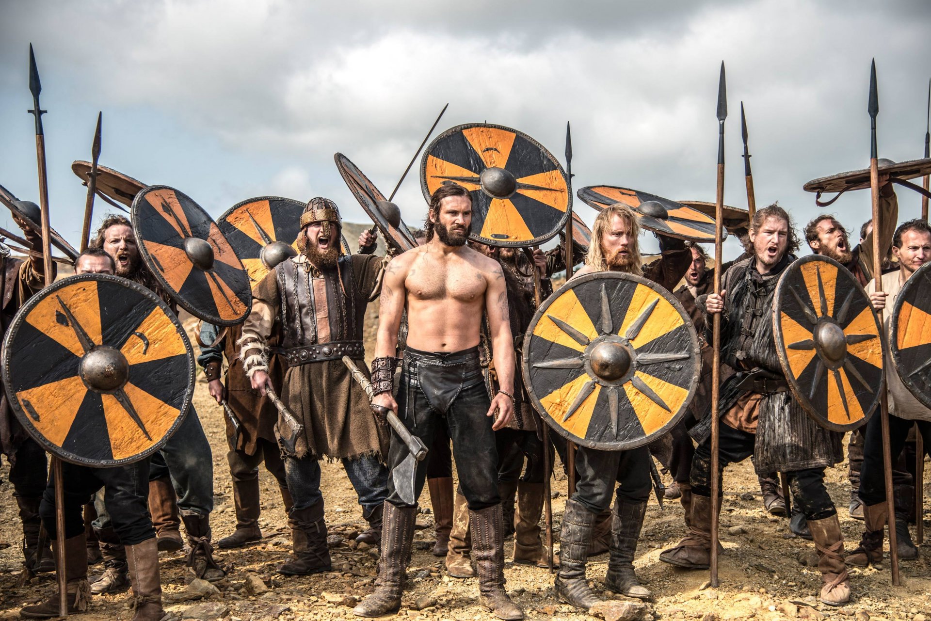 vikings série tv historique drame clive standen rollo guerriers boucliers armes