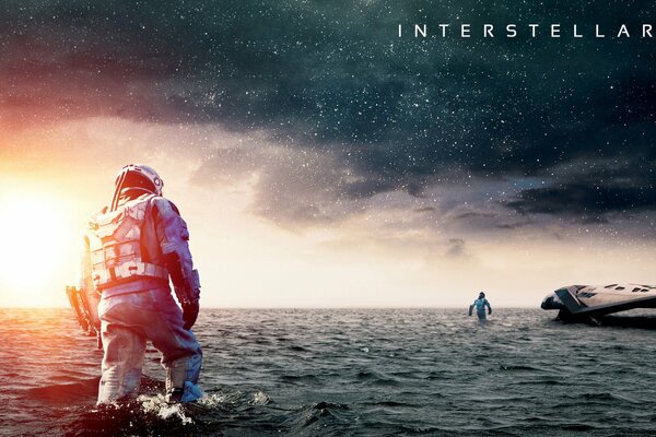 Los héroes de Interstellar deliran sobre el agua